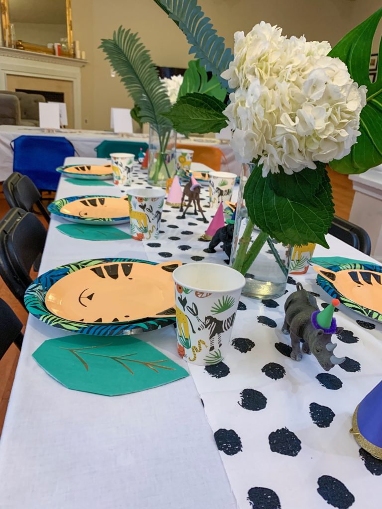 tablescape, animal party decor